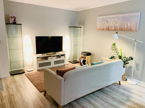 A Cosy And Peaceful Apartment In The Heart Of Yandina - St Kilda Accommodation 0