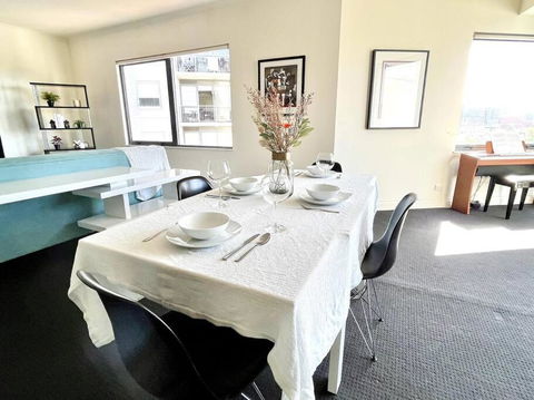 A Cozy 2B2B Apt Next To Carlton Garden W/ Parking - St Kilda Accommodation 3