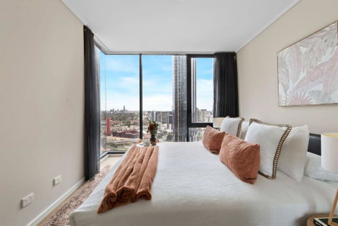 A Cozy 2BR Apt Near Crown Sleeps 6 FREE Parking - St Kilda Accommodation 0