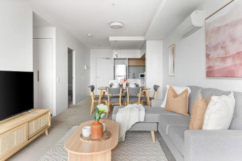 A Cozy 2BR Home Next To The Yarra River - St Kilda Accommodation 2