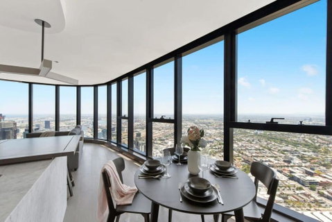 A Cozy 3BR Apt With Panoramic Views FREE Parking - St Kilda Accommodation 2