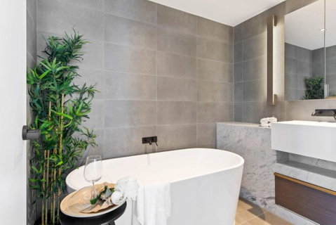 A Cozy 3BR Apt With Panoramic Views FREE Parking - St Kilda Accommodation 4