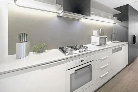 A Cozy & Lovely 2BR Apt Near Melbourne Central - St Kilda Accommodation 3