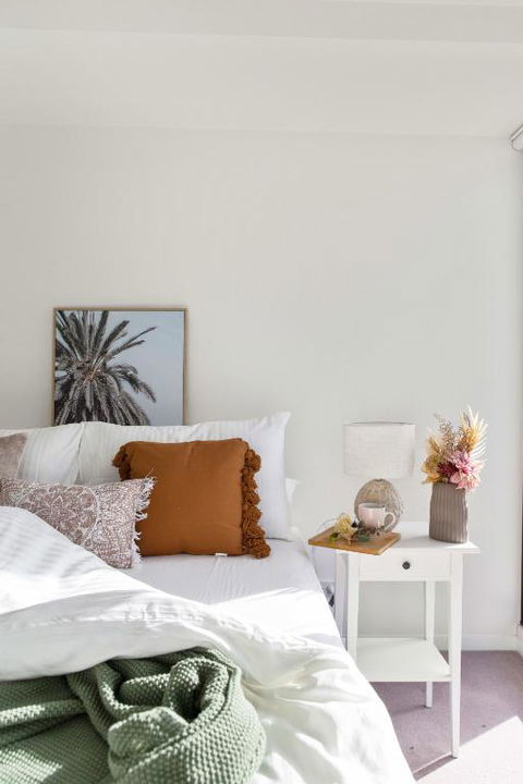 A Cozy & Plush 2BR Apt Next To The Yarra River - St Kilda Accommodation 4