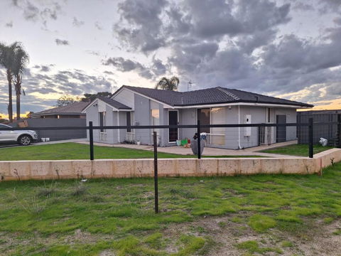 A Haven In Gosnells - St Kilda Accommodation 0