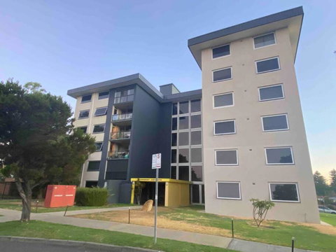 A Little Slice Of Fremantle One Bedroom Character Apartment - St Kilda Accommodation 3