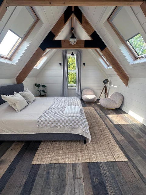 A Majestic Victorian Private Rear Access Quarters - St Kilda Accommodation 2