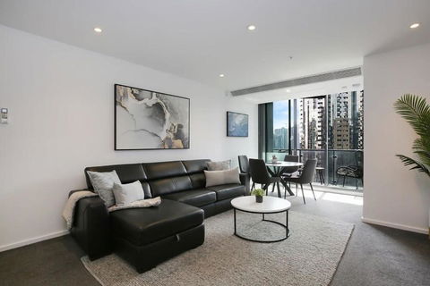 A Modern 2BR Apt With City Views FREE Parking - St Kilda Accommodation 4