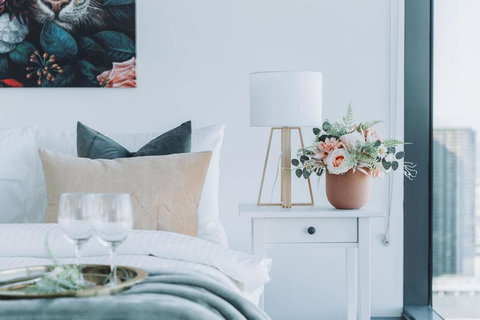 A Modern 2BR Apt With Harbour Views FREE Parking - St Kilda Accommodation 2