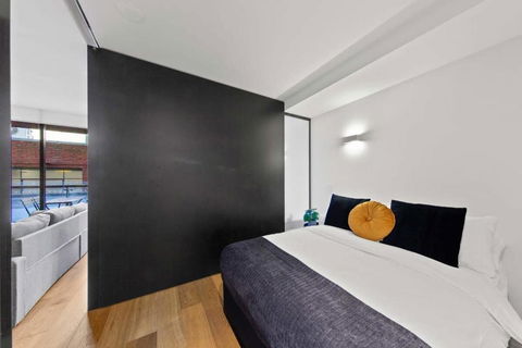 A Modern & Spacious 2BR Apt Near Melbourne Uni - St Kilda Accommodation 1