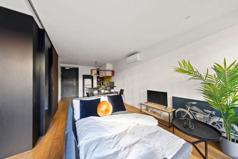 A Modern & Spacious 2BR Apt Near Melbourne Uni - St Kilda Accommodation 2