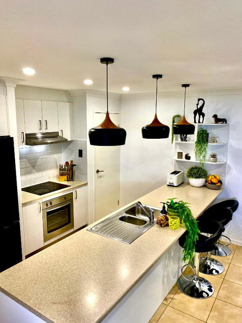 A Peaceful Private Home Away From Home In Pacific Pines - St Kilda Accommodation 0
