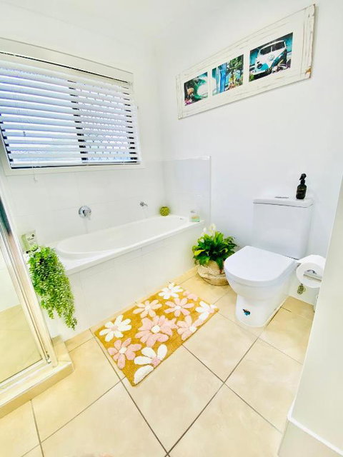 A Peaceful Private Home Away From Home In Pacific Pines - St Kilda Accommodation 4