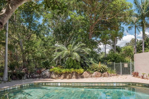 A Perfect Stay - 1 James Cook Apartments - St Kilda Accommodation 0