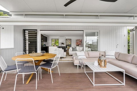 A Perfect Stay - Boardroom At Wategos - St Kilda Accommodation 2
