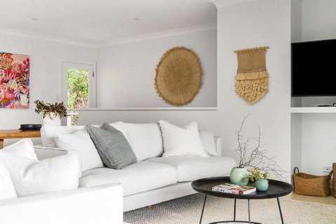 A Perfect Stay - Boardroom At Wategos - St Kilda Accommodation 4