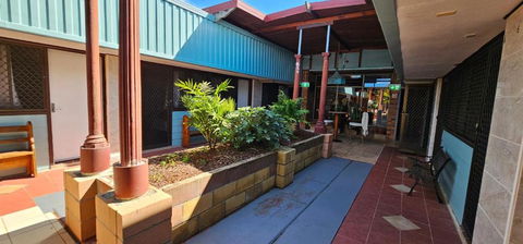 A Railway Lodge - St Kilda Accommodation 3