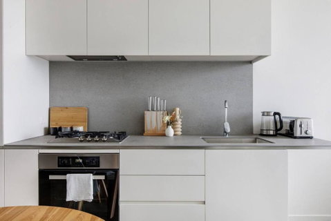 A Sky-high Metropolis Retreat Near The CBD - St Kilda Accommodation 3