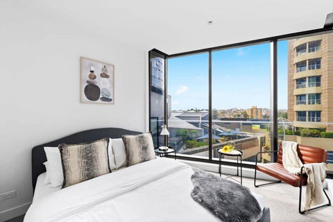 A Stylish 2BR Apt In The Heart Of Chapel Street - St Kilda Accommodation 1