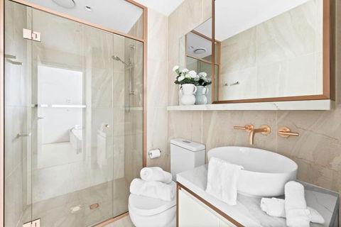 A Stylish 2BR Apt In The Heart Of Chapel Street - St Kilda Accommodation 3