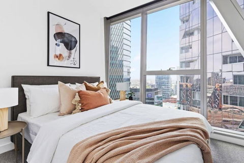 A Stylish 3BR Apt With Harbour Views FREE Parking - St Kilda Accommodation 1