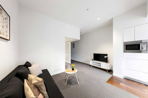 A Stylish Apt For 4 Near Queen Victoria Market - St Kilda Accommodation 1