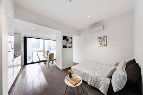 A Stylish Apt For 4 Near Queen Victoria Market - St Kilda Accommodation 2