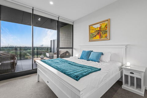 A Taste Of Paradise In Inner City Suburbia - St Kilda Accommodation 1