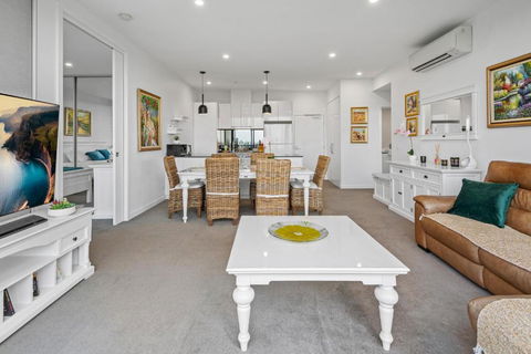 A Taste Of Paradise In Inner City Suburbia - St Kilda Accommodation 2