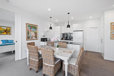 A Taste Of Paradise In Inner City Suburbia - St Kilda Accommodation 3