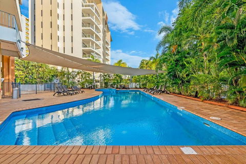 A Waterview Oasis On The Esplanade With Pool - St Kilda Accommodation 0