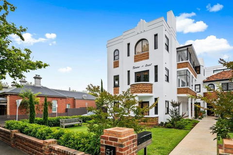 A1 Art Deco 2 Bedroom Apt Sleeps 5 Nimmo1 - St Kilda Accommodation 0