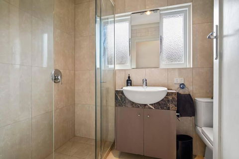 A1 Art Deco 2 Bedroom Apt Sleeps 5 Nimmo1 - St Kilda Accommodation 3