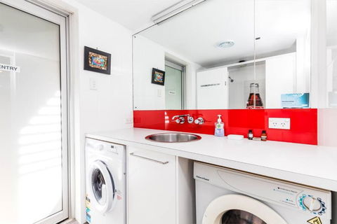 AAA Coke Shack - St Kilda Accommodation 1