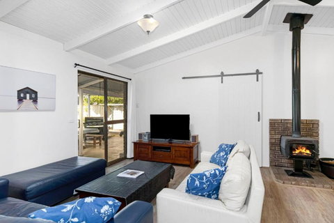 Abbey Beach Shack - St Kilda Accommodation 0