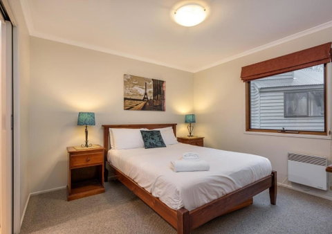 Absinthe - St Kilda Accommodation 2