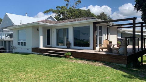 Absolute Beach Front - St Kilda Accommodation 0