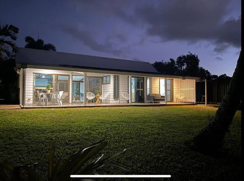 Absolute Beach Front - St Kilda Accommodation 1