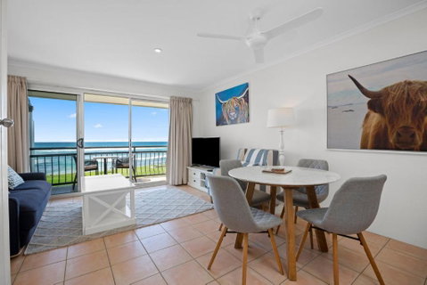 Absolute Beachfront Apartment 9T - St Kilda Accommodation 0