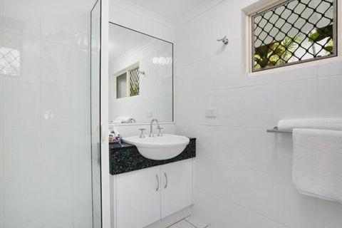 Absolute Beachfront Apartment - St Kilda Accommodation 3
