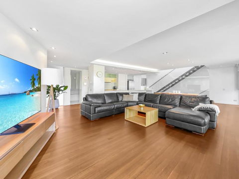 Absolute Beachfront Beach House With Amazing Views - St Kilda Accommodation 4