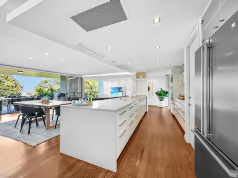 Absolute Beachfront Beach House With Amazing Views - St Kilda Accommodation 3