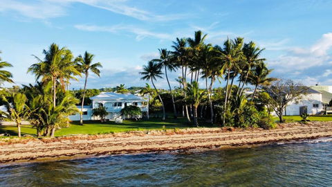 Absolute Beachfront Bowen Beach House-family Time - St Kilda Accommodation 0