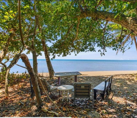 Absolute Beachfront WongaBelle- Pet Friendly - St Kilda Accommodation 1