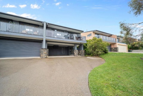 Acacia 2 - Modern 3BR Townhouse L Bath L WiFi L BBQ L Foxtel - St Kilda Accommodation 1
