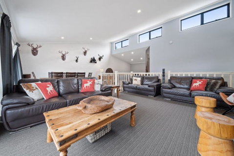 Acacia 2 - Modern 3BR Townhouse L Bath L WiFi L BBQ L Foxtel - St Kilda Accommodation 2