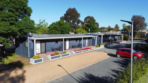 Acacia Caravan Park & Holiday Units - St Kilda Accommodation 0