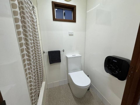 Acacia Caravan Park & Holiday Units - St Kilda Accommodation 2