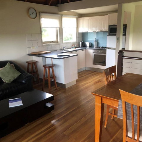 Acacia Rise - St Kilda Accommodation 2