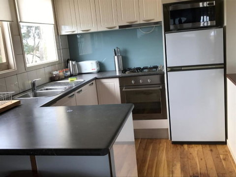Acacia Rise - St Kilda Accommodation 1